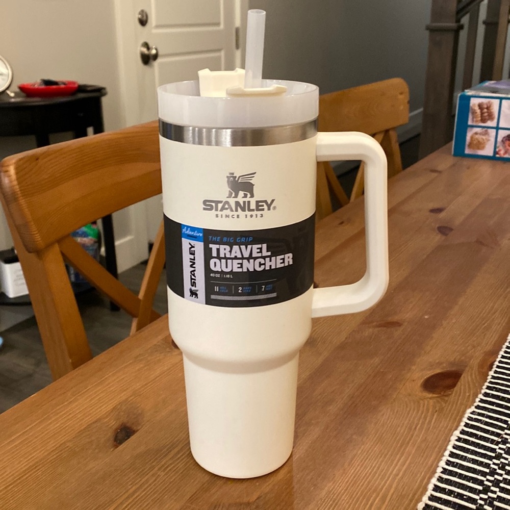 Stanley Travel Quencher 40 oz - Cream